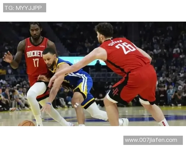2017年火箭队与勇士队激战回顾：经典对决与精彩瞬间的深度解析