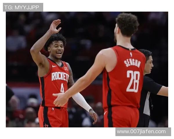 杰伦格林:从天赋异禀到NBA明星的成长之路与未来展望 杰伦格林:从天赋异禀到NBA明星的成长之路与未来展望